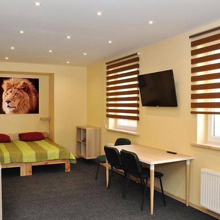Riga City Center Quiet Apartment With Free Private Parking מראה חיצוני תמונה